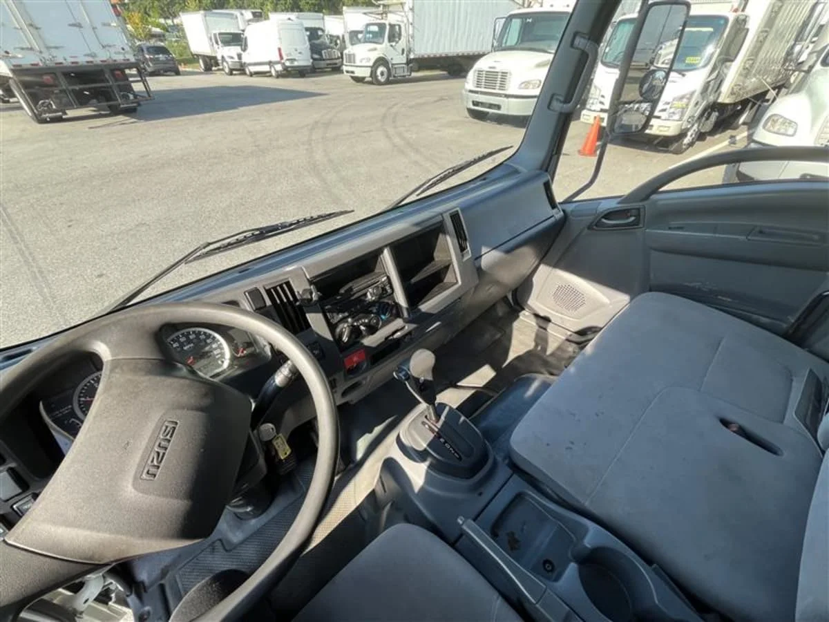 2019 Isuzu NRR - image 7