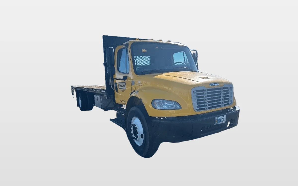 2020 Freightliner M2 106 - image 1