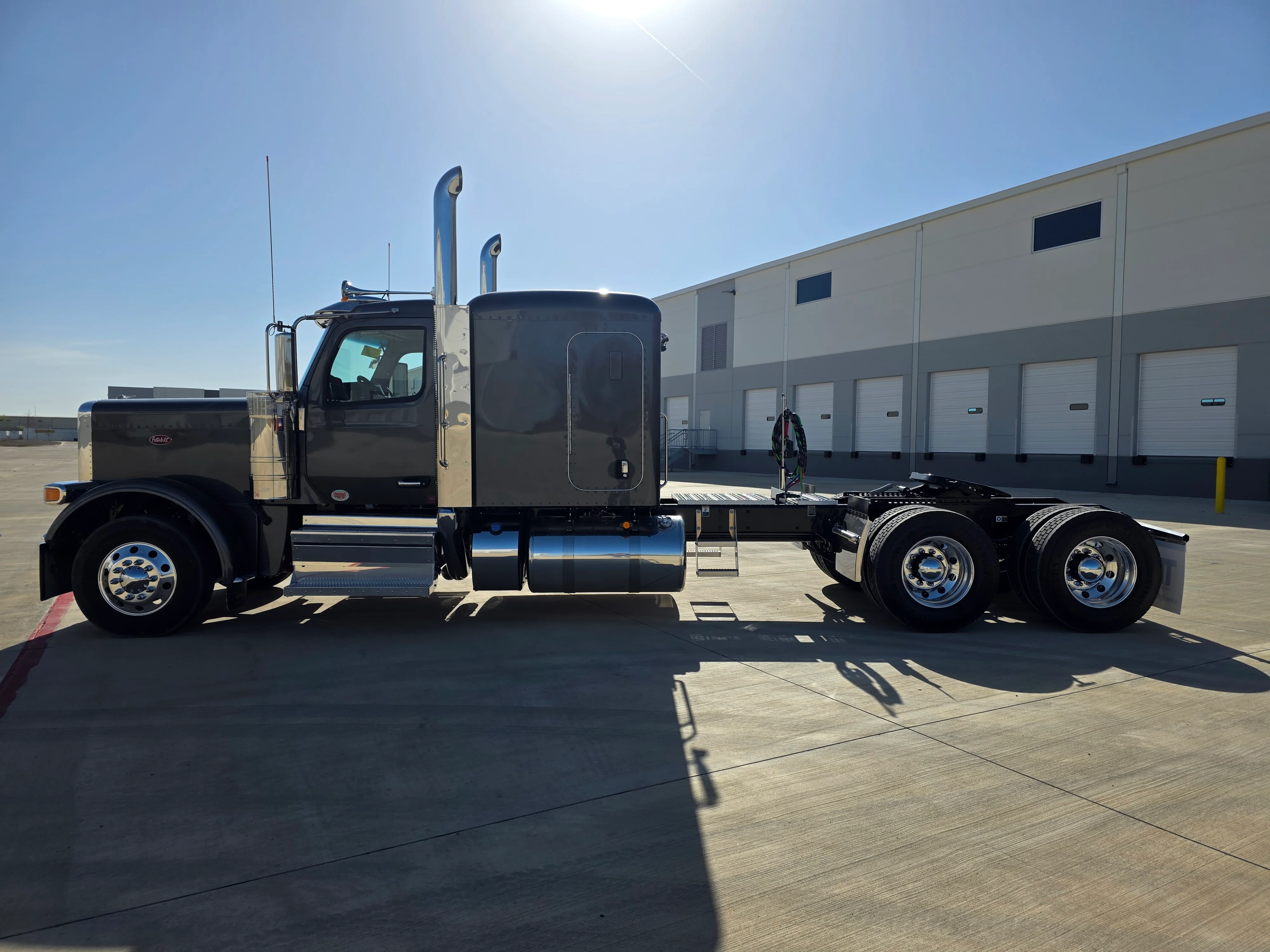 2027 Peterbilt 589 in O'fallon, MO — photo 2