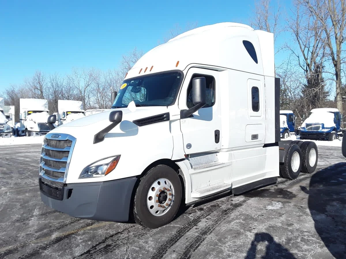 2020 Freightliner Cascadia in Hilliard, OH