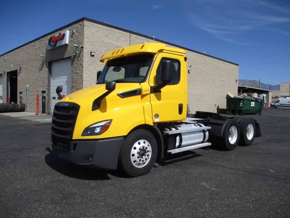 2020 Freightliner Cascadia in Phoenix, AZ