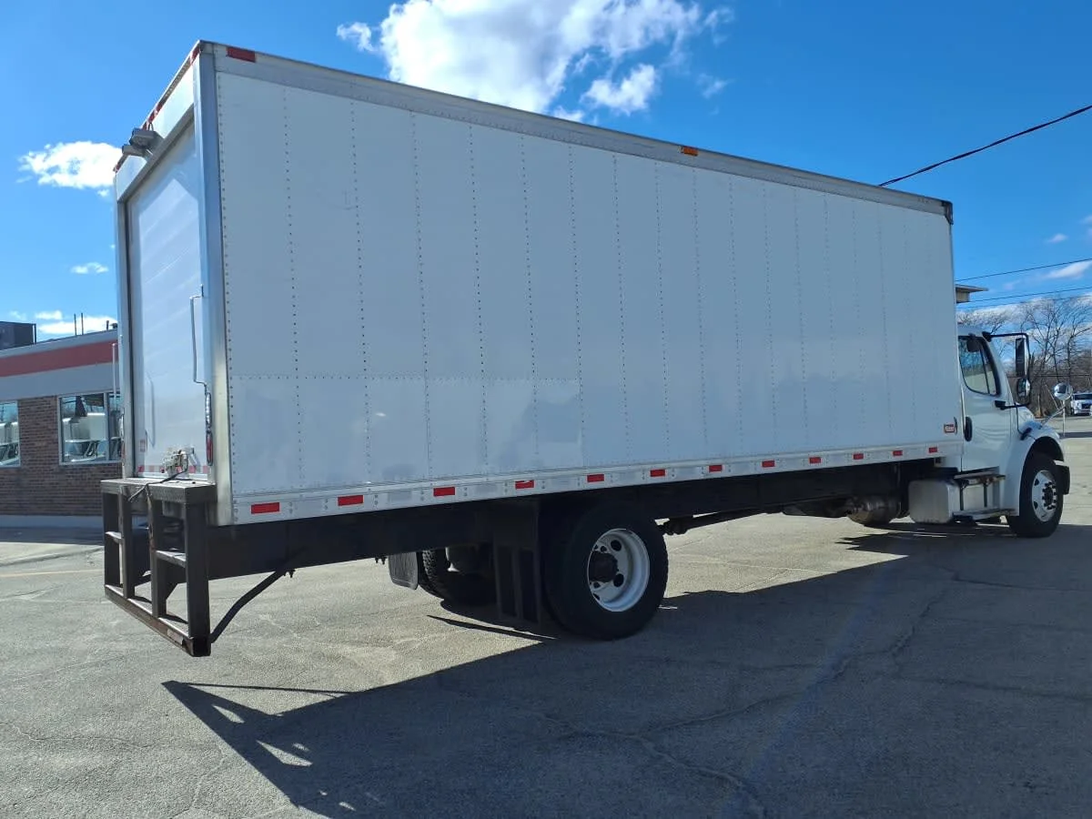 2021 Freightliner M2 106 in Warwick, RI — photo 4