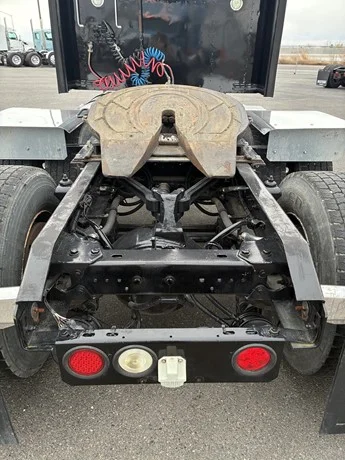 2000 Kenworth T800 - image 21