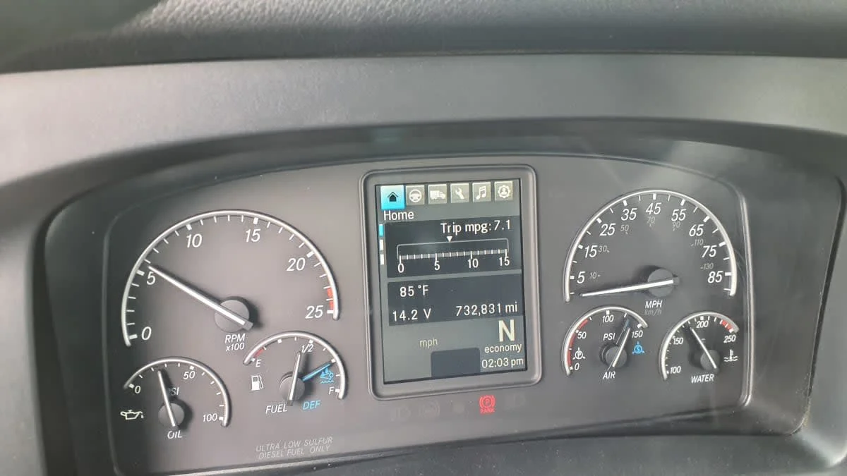 2021 Freightliner Cascadia in Bolingbrook, IL — photo 10