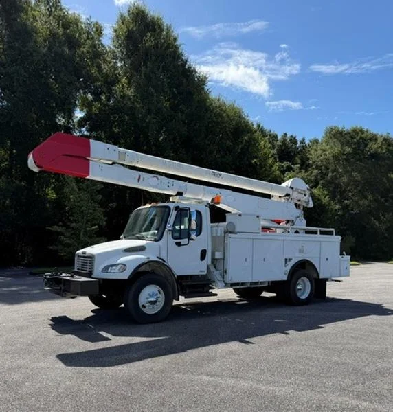2020 Freightliner M2 106 — photo 16