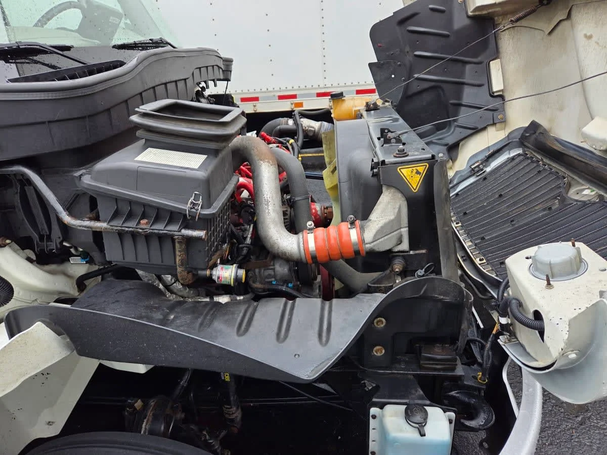2019 International 4300 in Allentown, PA — photo 9