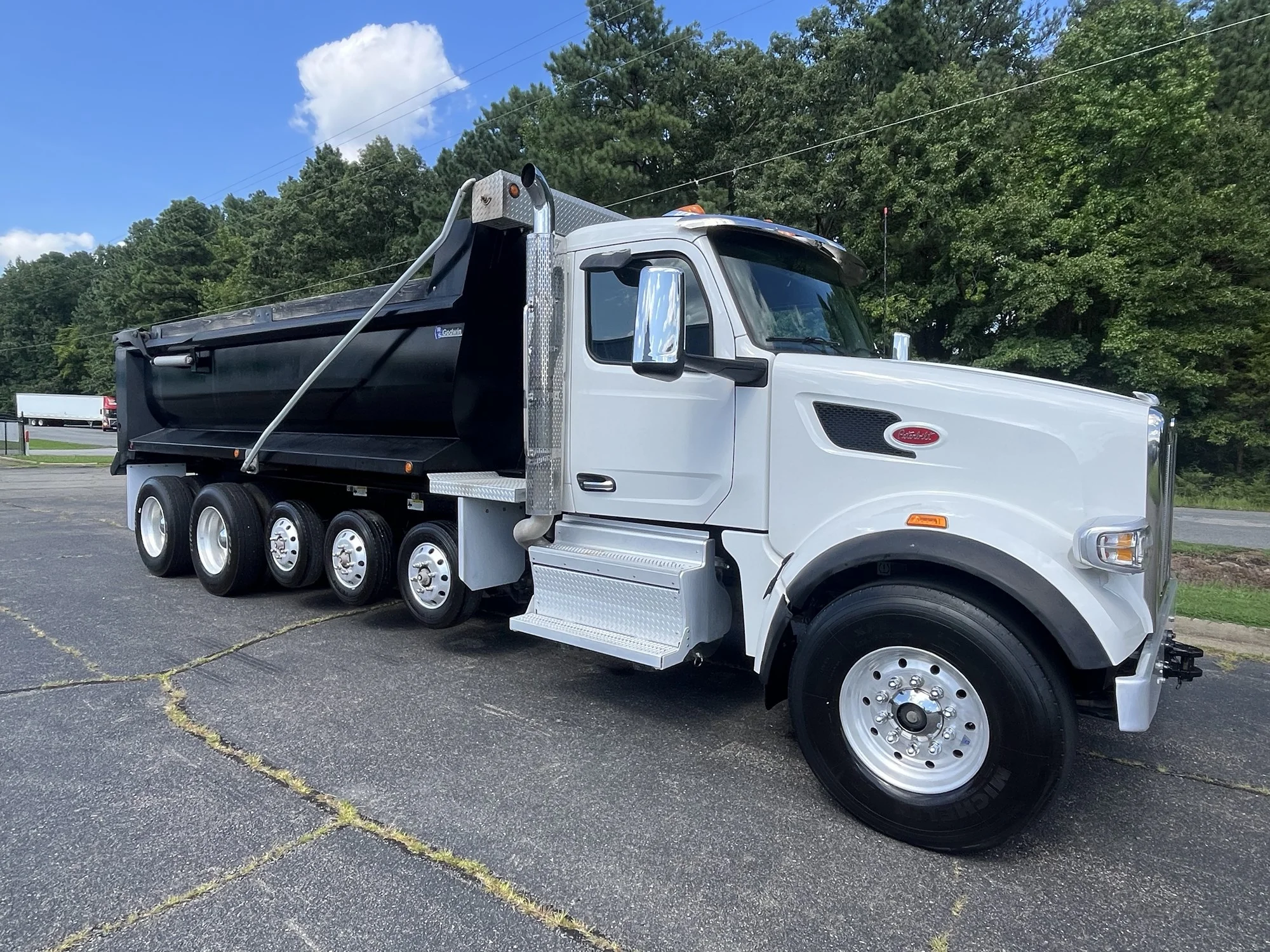 2025 Peterbilt in Richmond, VA — photo 3