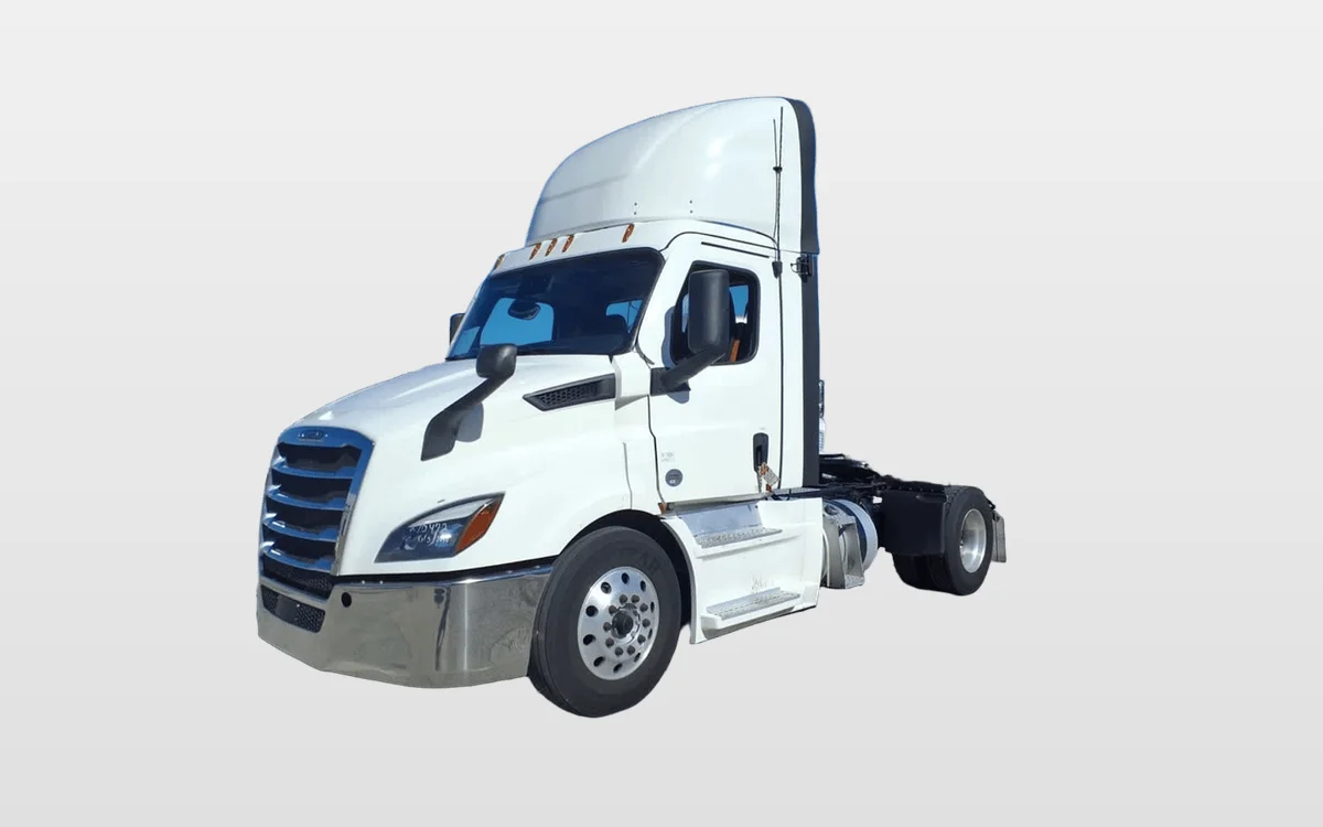 2022 Freightliner - image 1