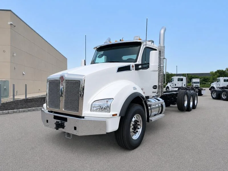 2027 Kenworth T880 in Ridgefield Park, NJ