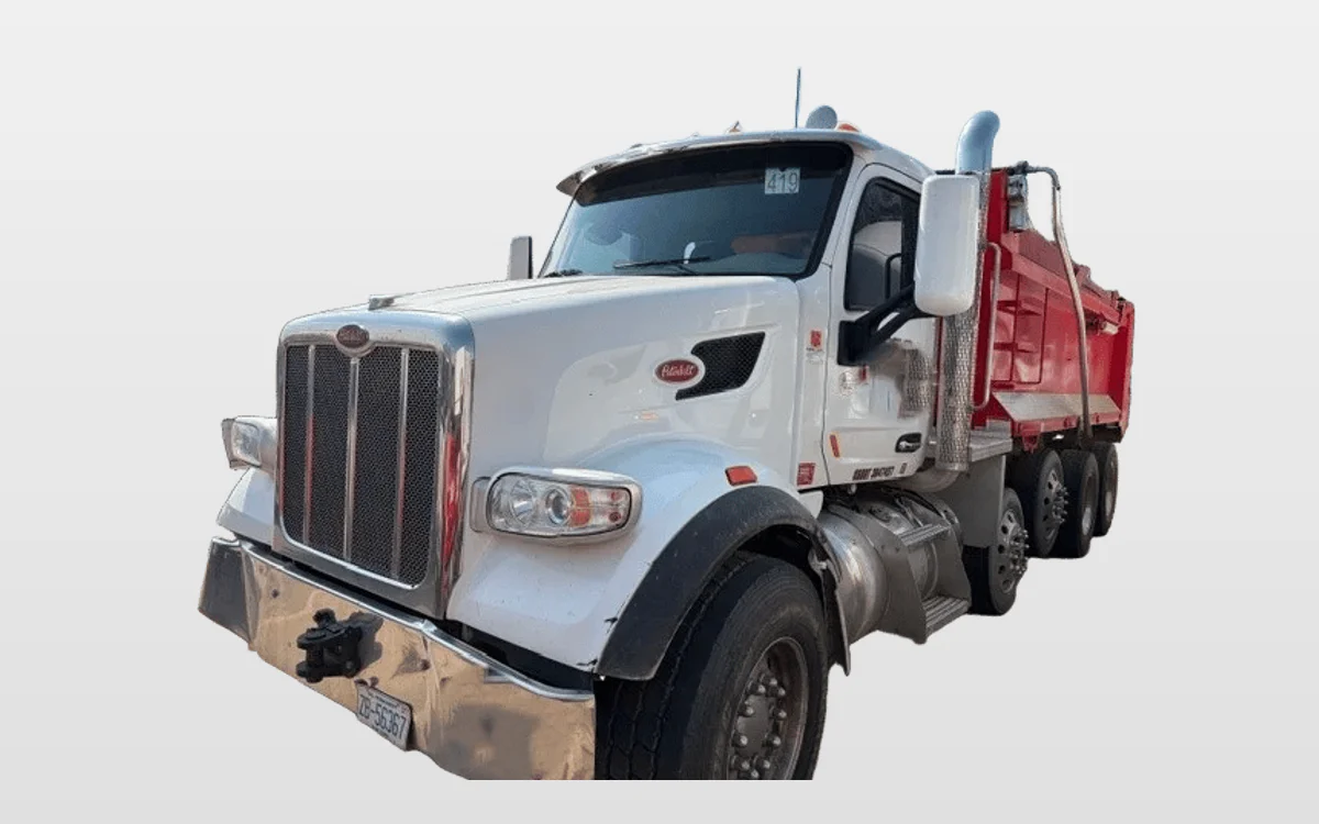 2019 PETERBILT 567 - image 1