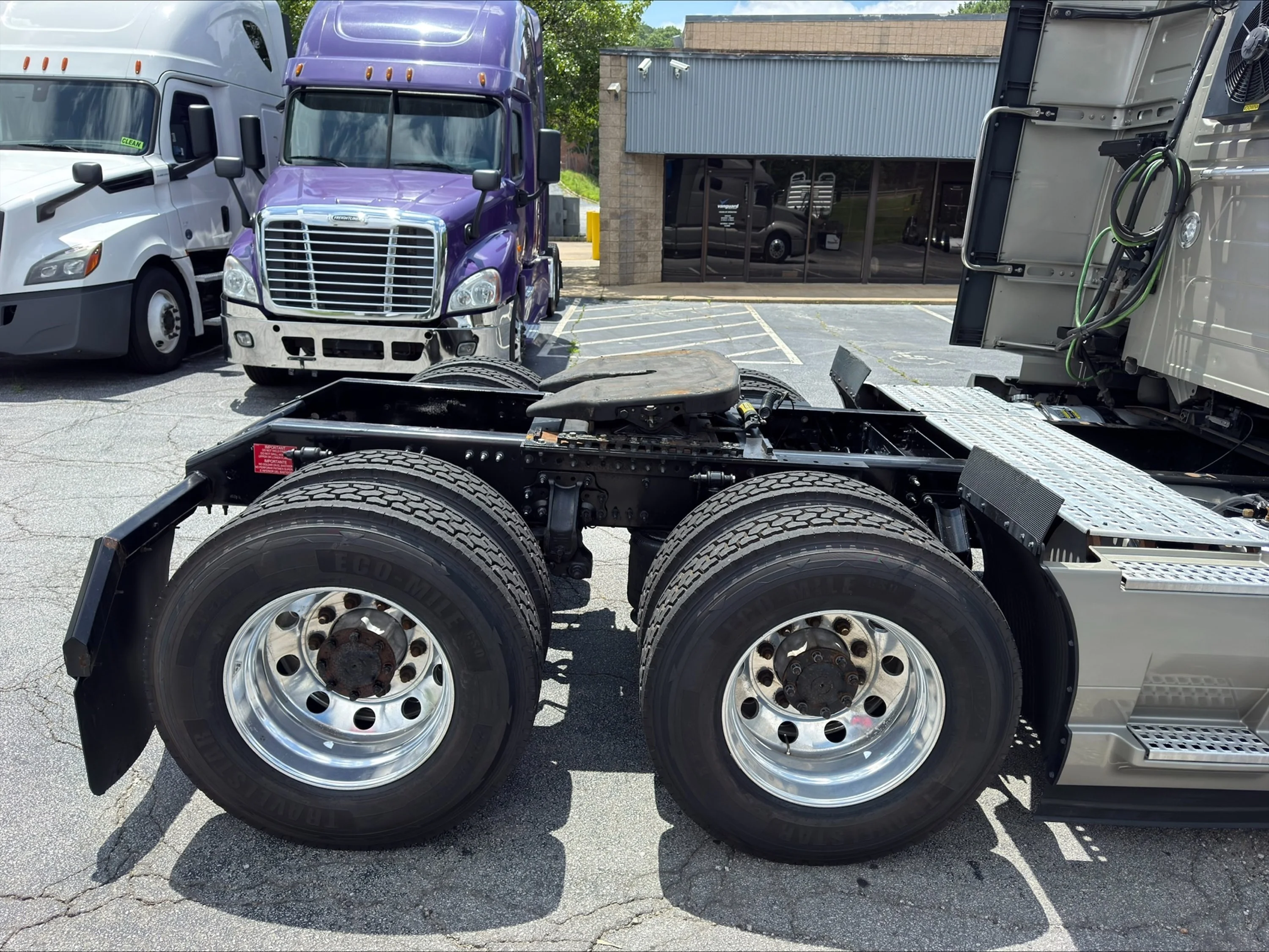 2023 Volvo VNL 760 in Guardian Atlanta — photo 5