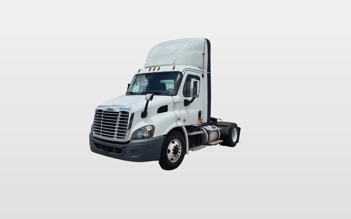 2019 Freightliner Cascadia - image 1