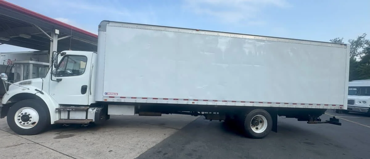 2017 Freightliner M2 106 - image 10