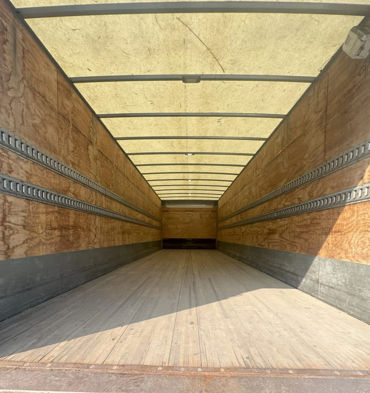 2017 Freightliner M2 106 - image 8