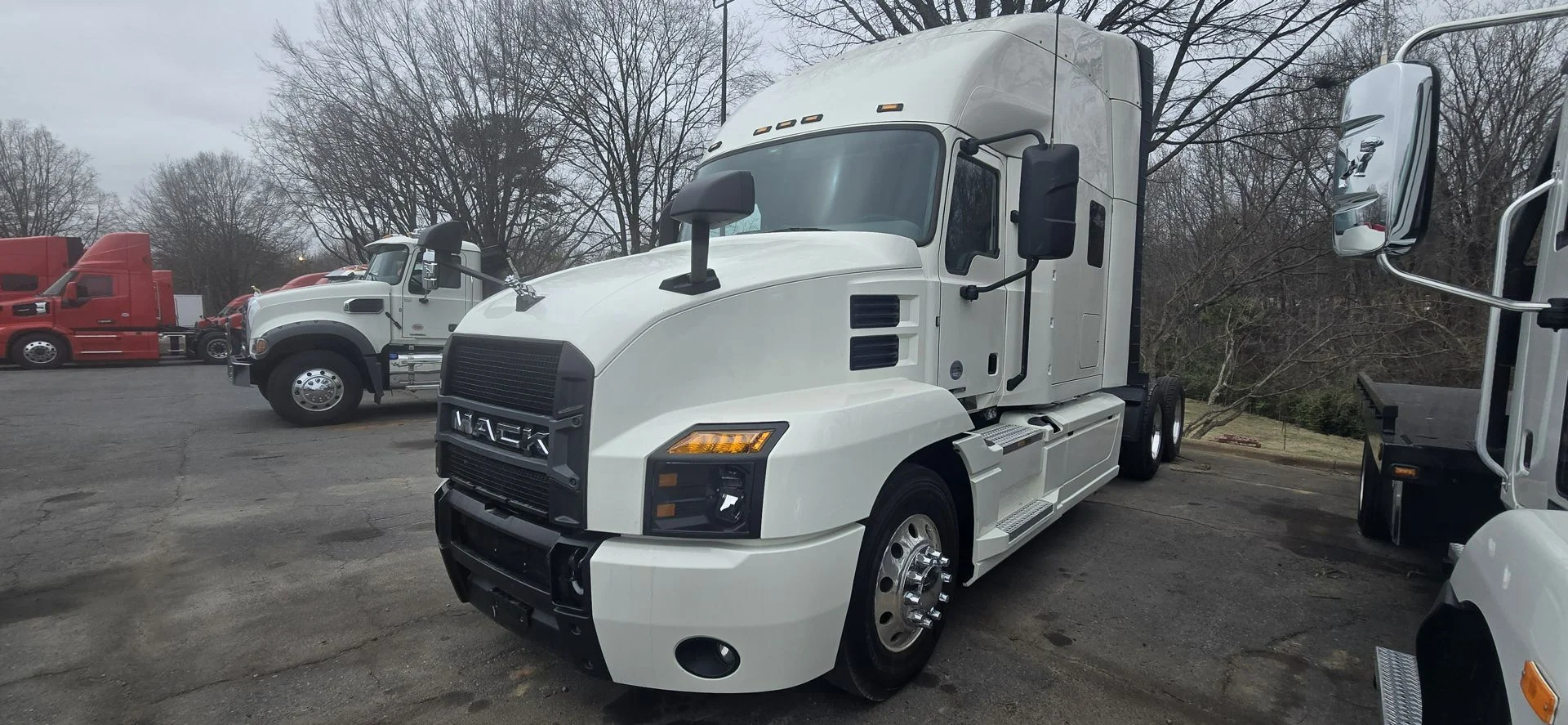 2020 Mack Anthem - image 6