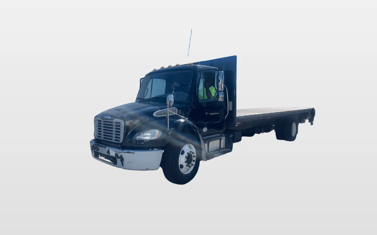 2015 Freightliner M2 106 - image 1