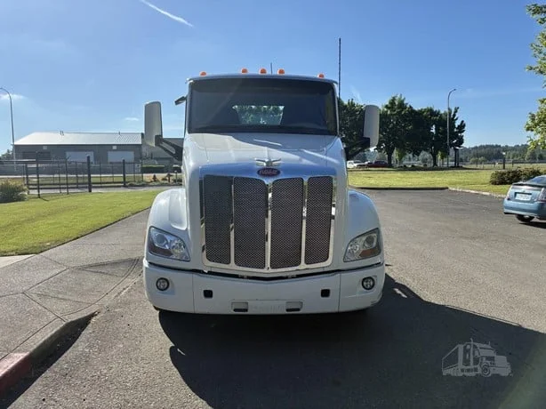 2021 Peterbilt 579 in Portland, OR — photo 3