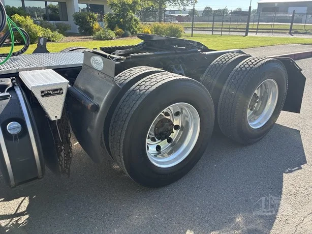 2021 Peterbilt 579 in Portland, OR — photo 5