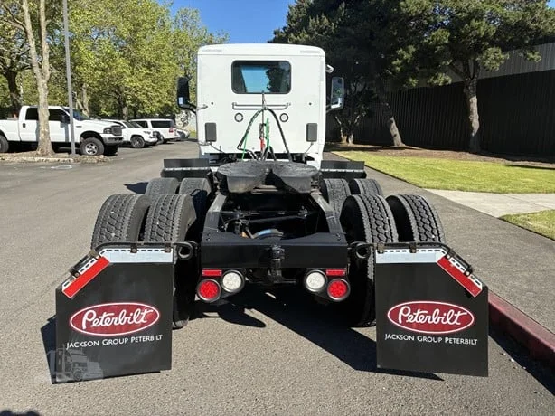 2021 Peterbilt 579 in Portland, OR — photo 4