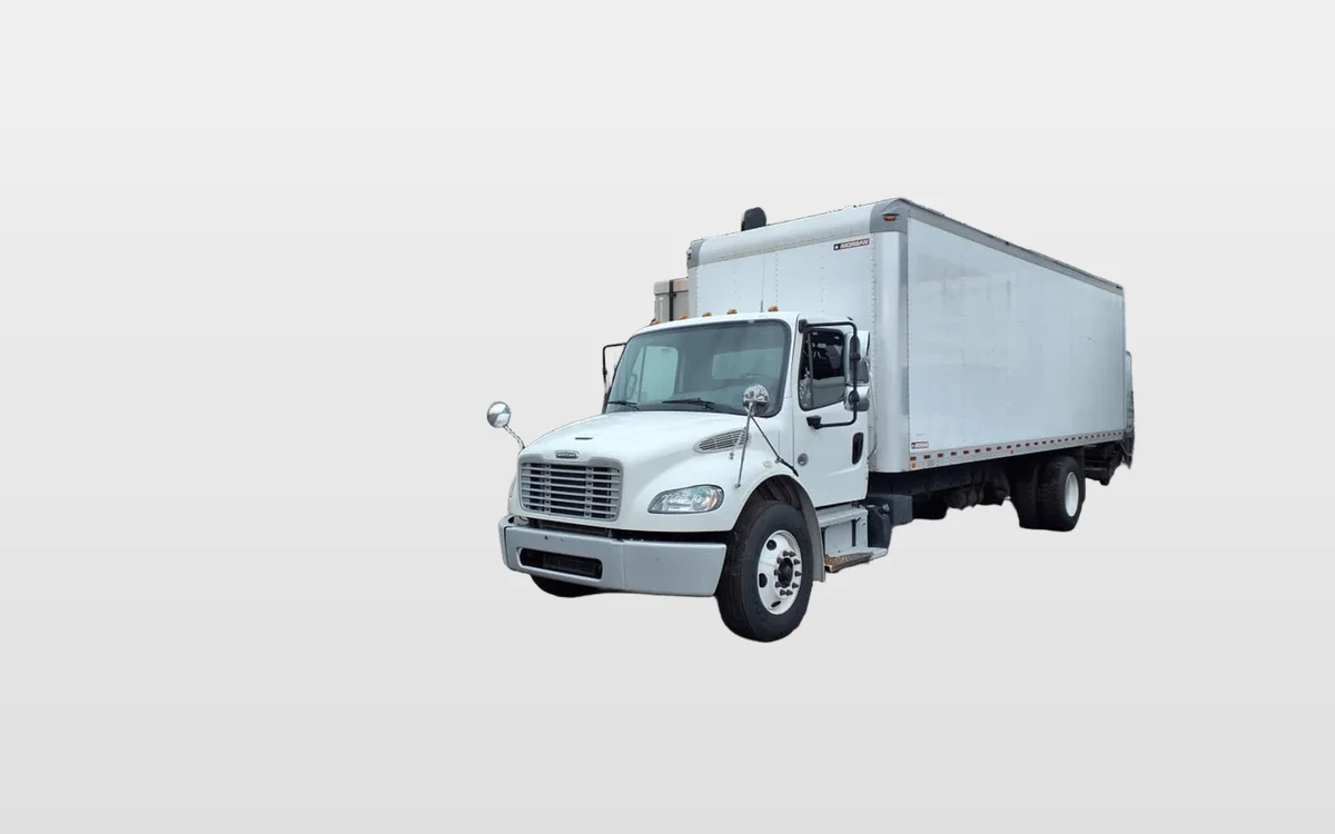 2018 Freightliner M2 106 - image 1