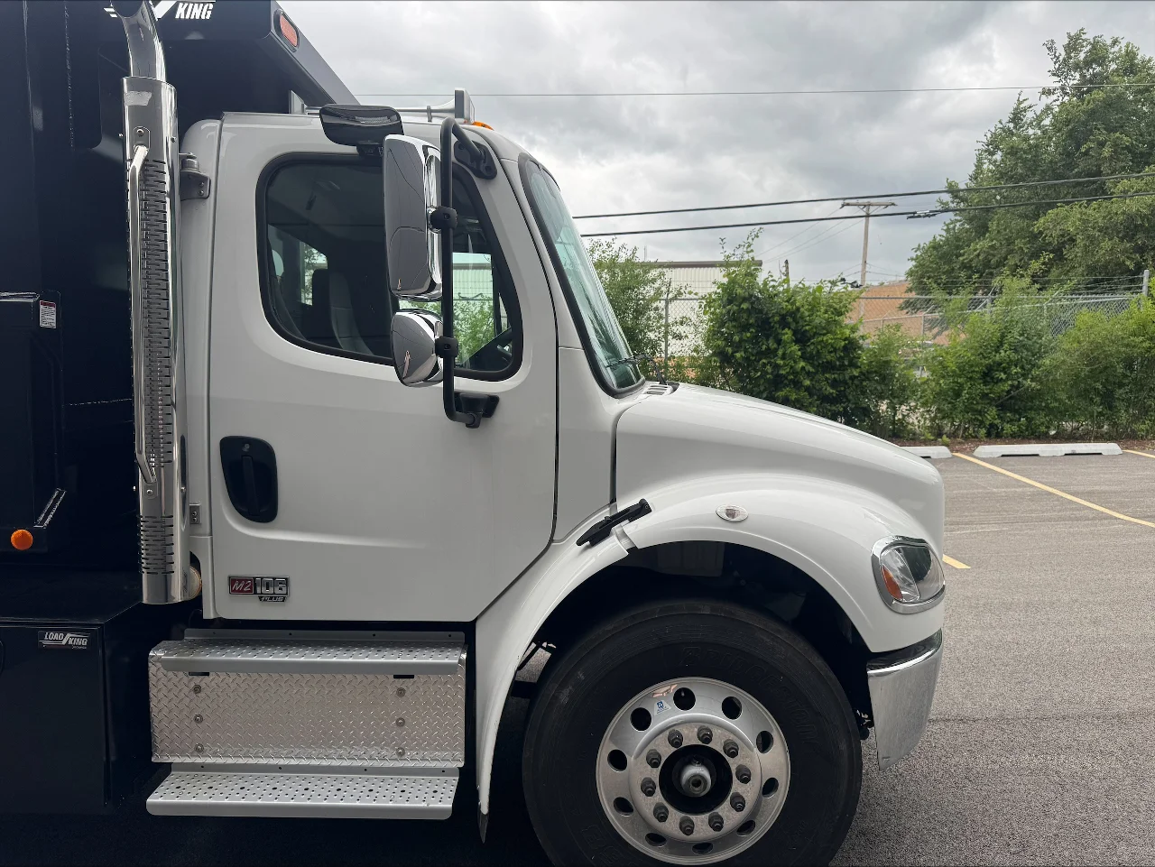 2025 Freightliner eM2 in York Street Elmhurst, IL — photo 4