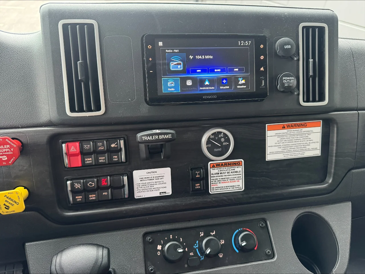 2025 Freightliner eM2 in York Street Elmhurst, IL — photo 16