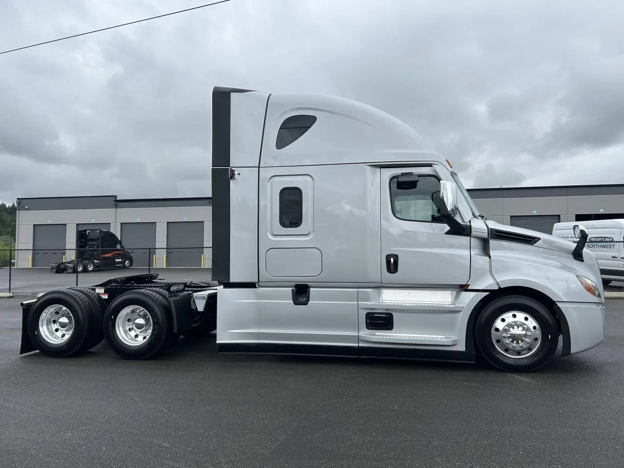 2027 Freightliner Cascadia in Olympia, WA — photo 7