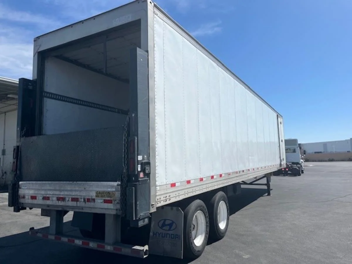 2017 Hyundai Translead in Fontana, CA — photo 4