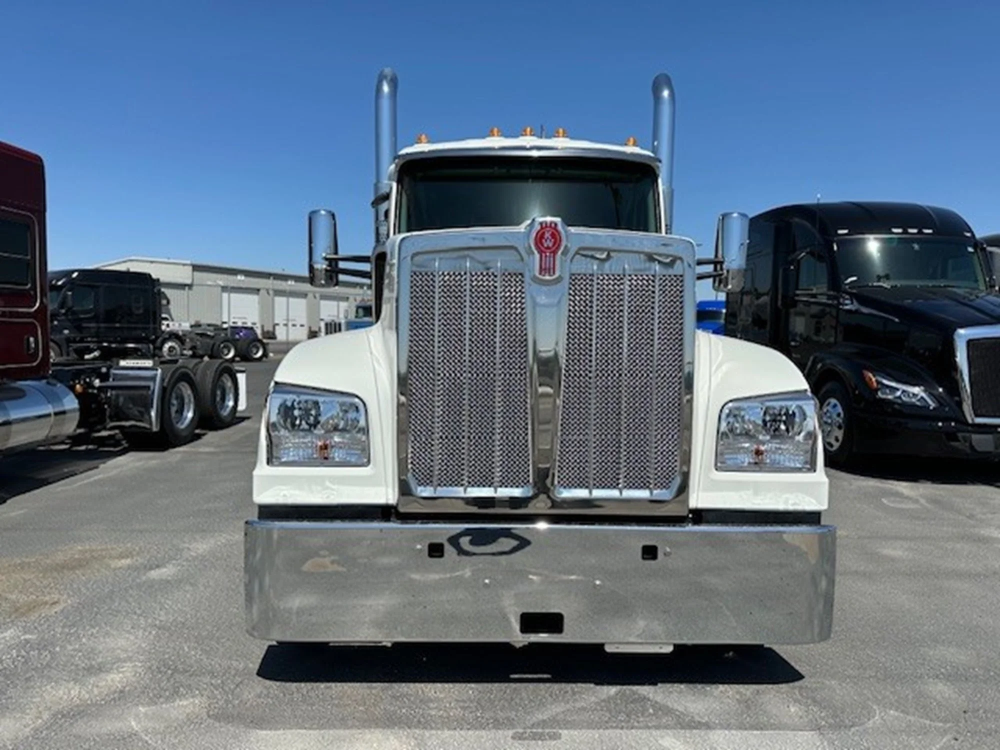 2026 Kenworth W990 - image 2