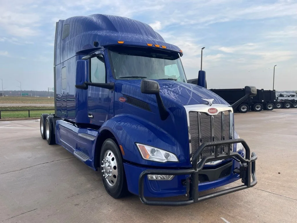 2023 Peterbilt 579 in Springfield, MO — photo 7