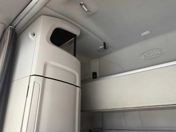 2022 Peterbilt 579 — photo 29