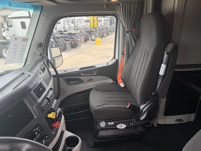 2022 Peterbilt 579 — photo 26