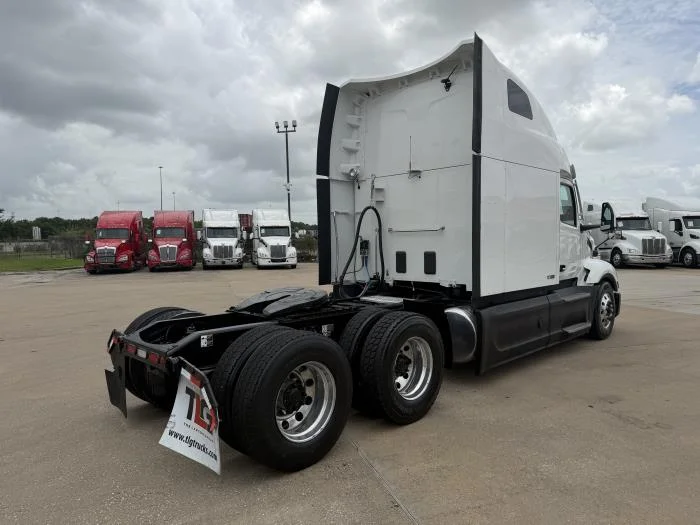 2022 Peterbilt 579 — photo 6