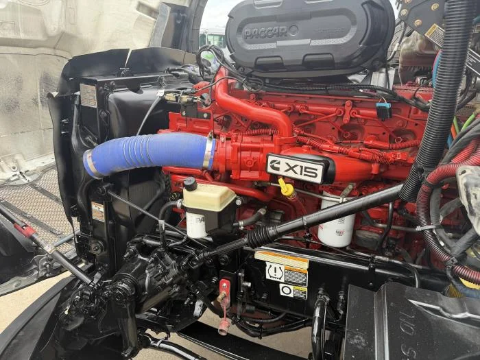 2022 Peterbilt 579 — photo 18