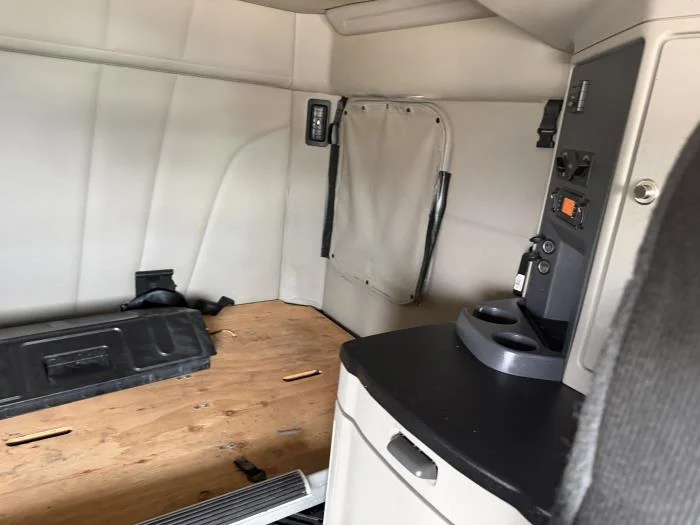 2022 Peterbilt 579 — photo 34
