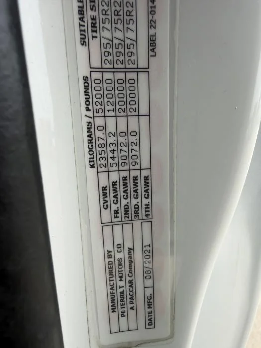 2022 Peterbilt 579 — photo 27