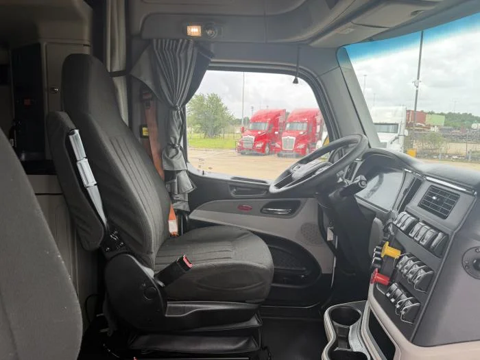 2022 Peterbilt 579 — photo 24