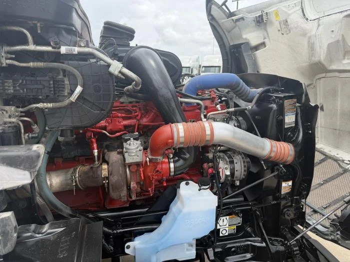 2022 Peterbilt 579 — photo 21