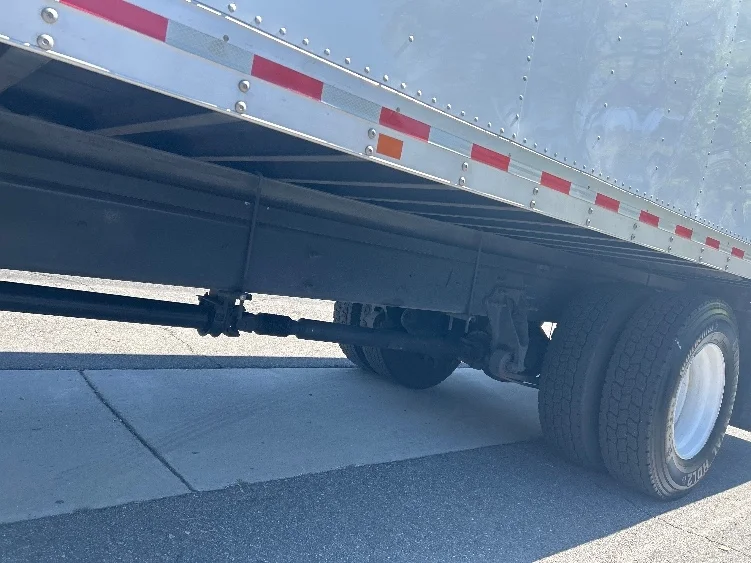 2022 International MV - image 5