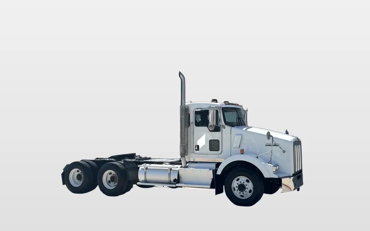 2013 Kenworth T800 - image 1