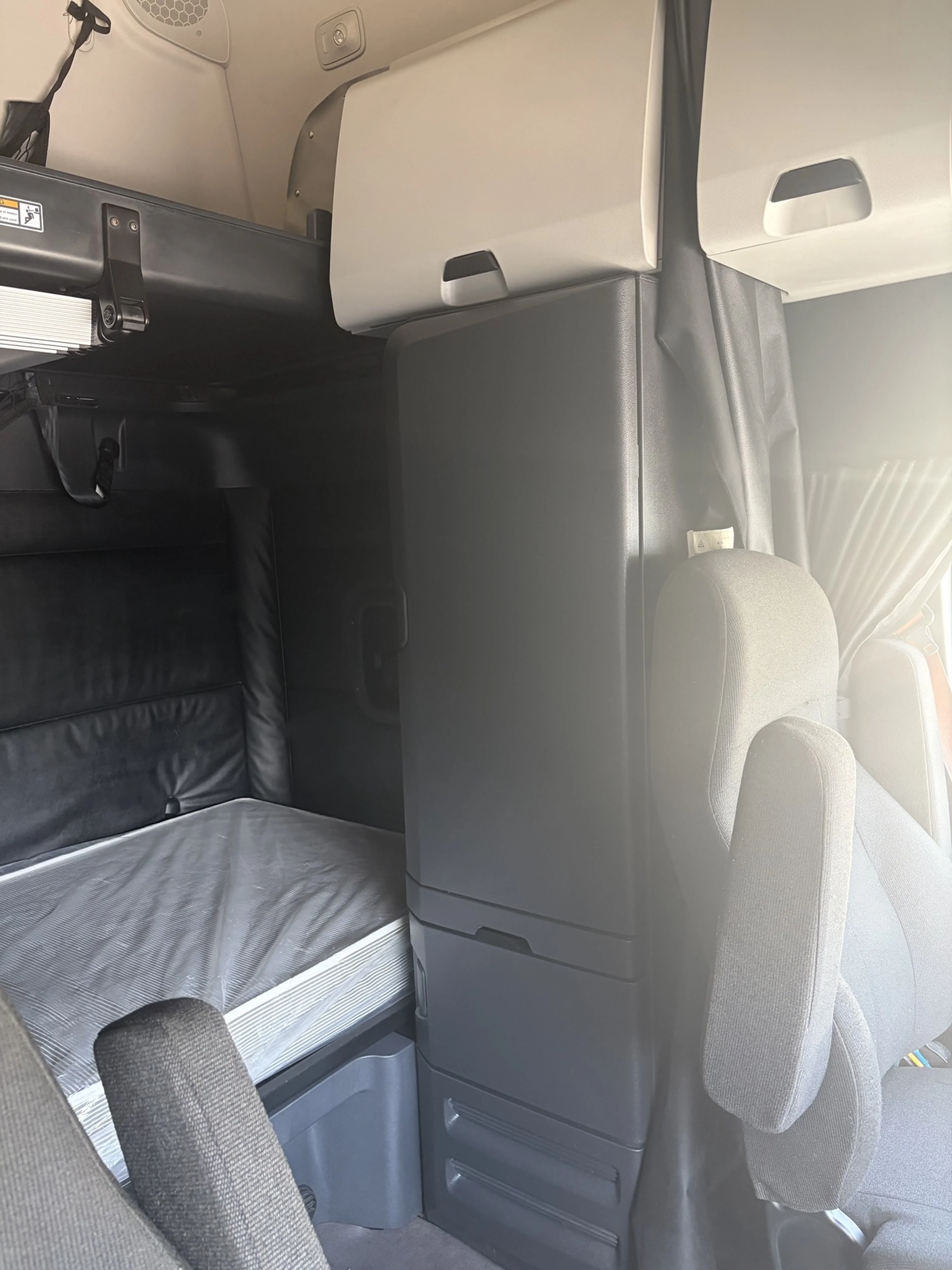 2024 Freightliner Cascadia - image 15