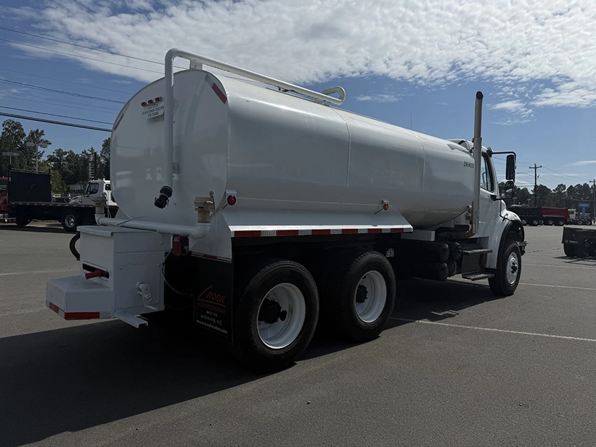 2019 Freightliner M2 106 - image 4