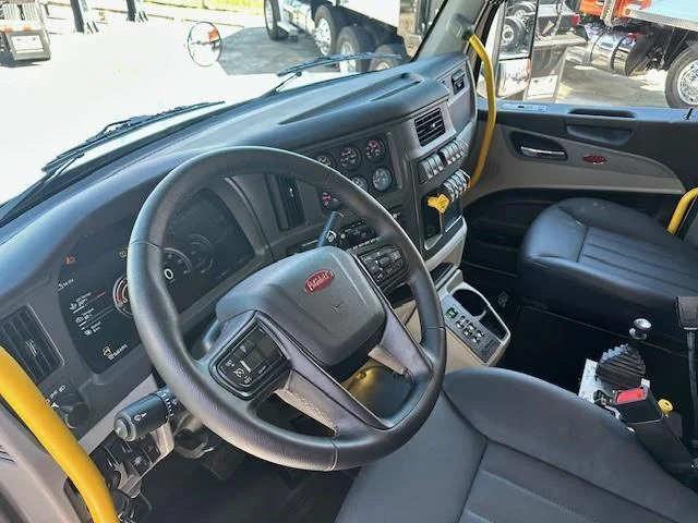 2027 Peterbilt 567 in Tampa, FL — photo 12