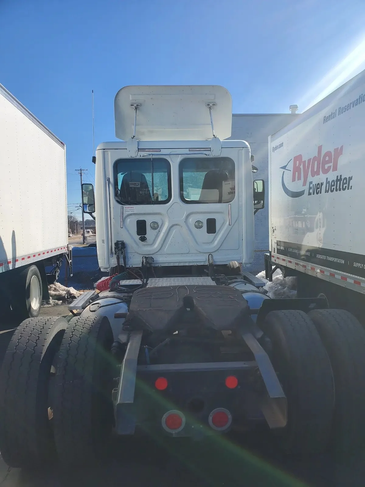 2014 Freightliner Cascadia in Beltsville, MD — photo 4