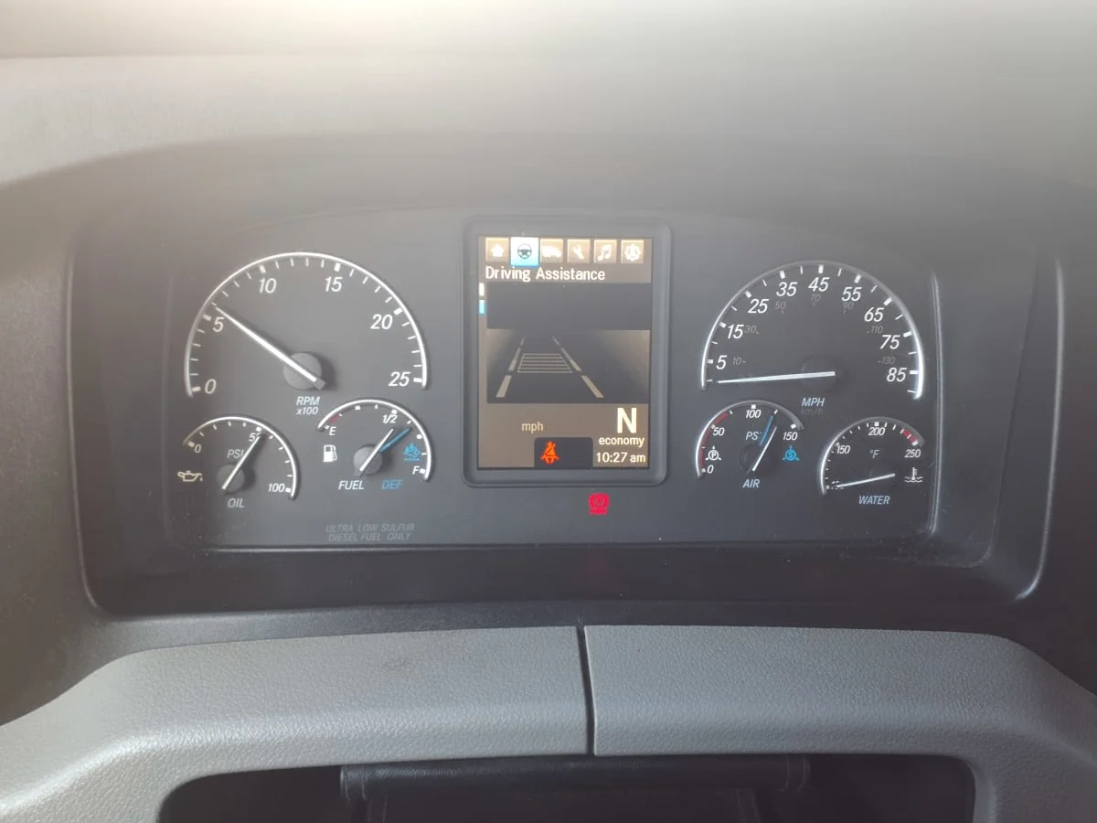 2020 Freightliner Cascadia in Taylor, MI — photo 10