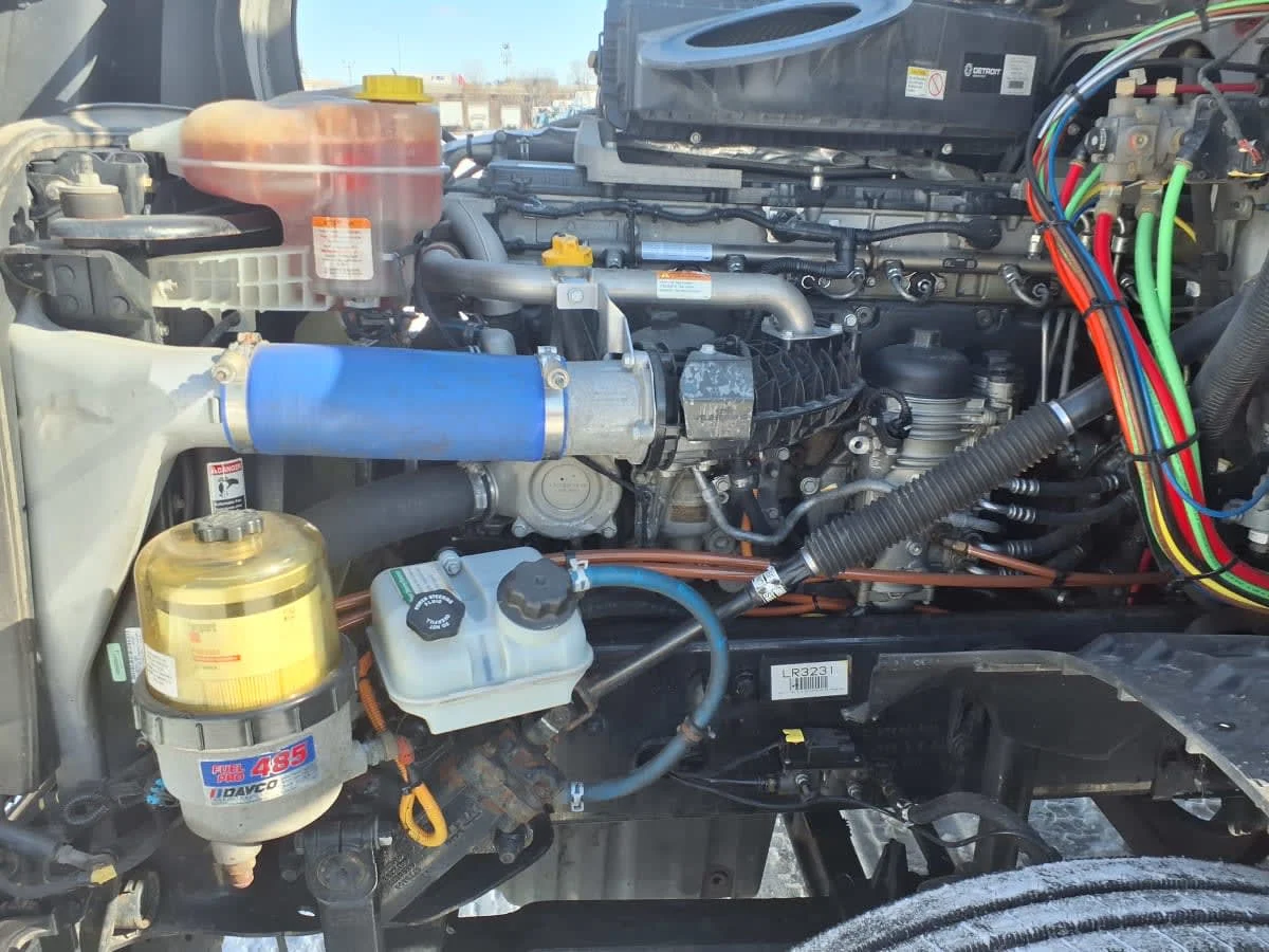 2020 Freightliner Cascadia in Taylor, MI — photo 9