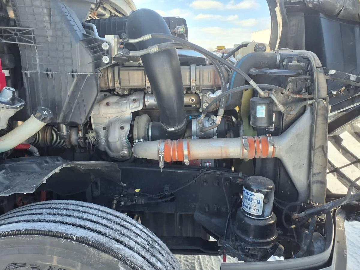 2020 Freightliner Cascadia in Taylor, MI — photo 16