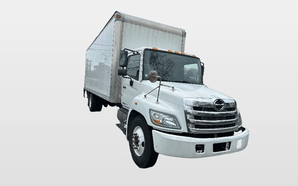 2019 Hino 268 - image 1