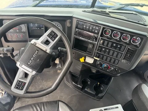 2022 Mack Granite in Raleigh, NC — photo 10
