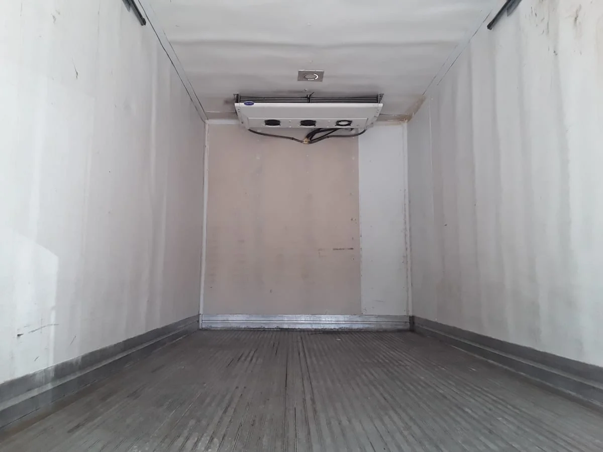 2018 Isuzu NRR - image 9